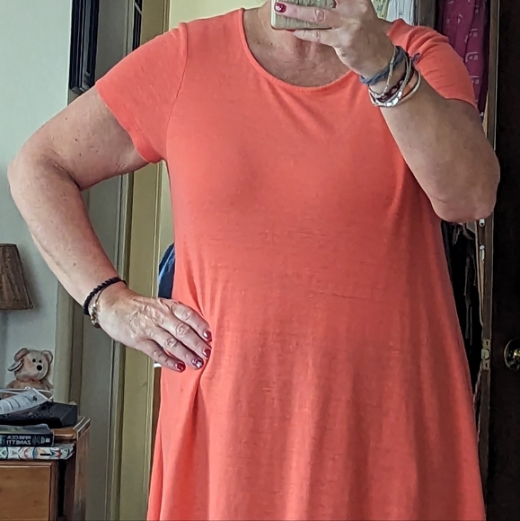 Old Navy short sleeve dress extra large in a Coral color - Picture 4 of 4